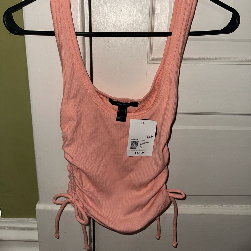 Women’s Forever 21 Orange Tank.